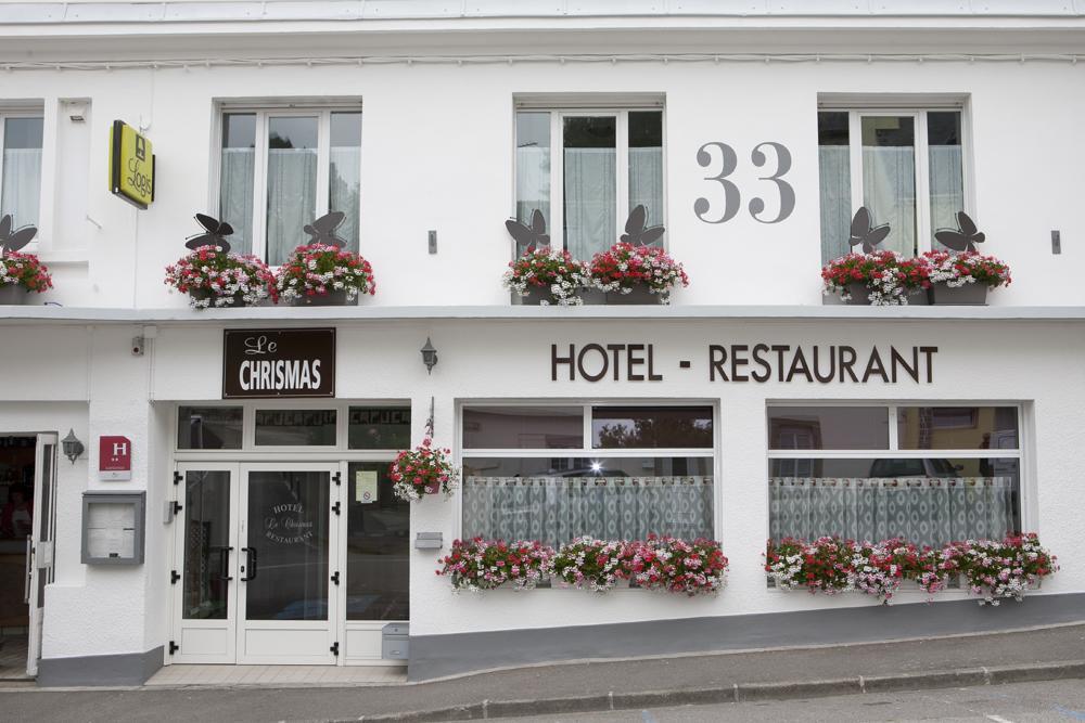 Logis Hôtel le Chrismas Châteaulin Exterior foto